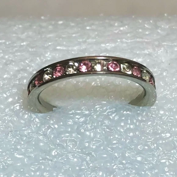 Pink and White Faux diamonds Ring - Picture 7 of 8